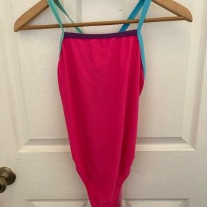 New Without Tags Speedo size 34 hot pink